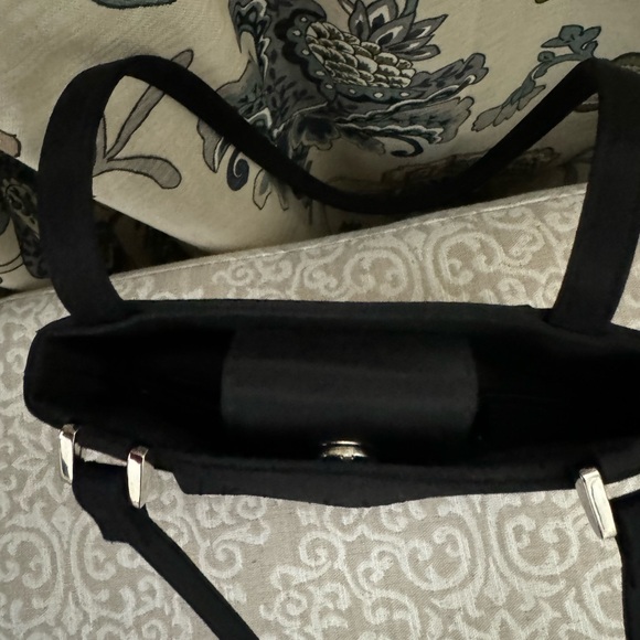 Pretty Black Satin Finish Vine Pattern Evening Bag - Picture 6 of 10